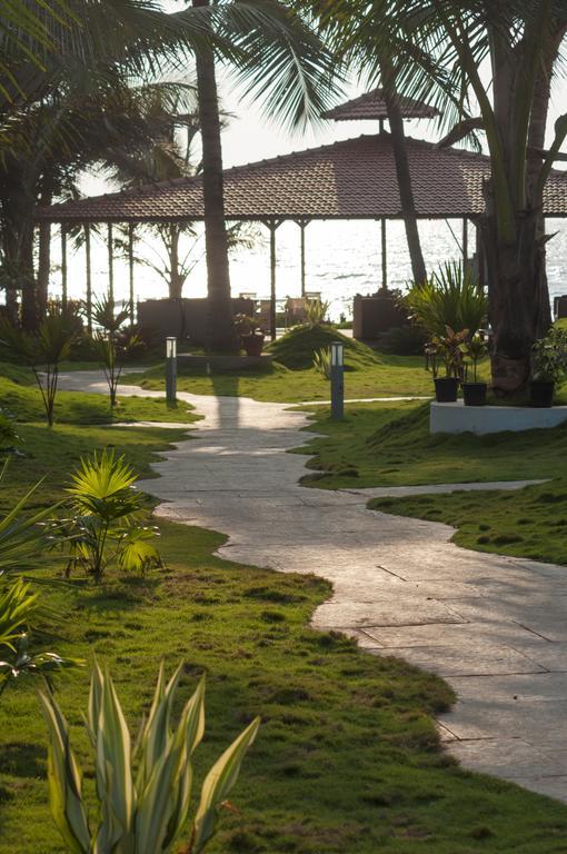 Boomerang Resort Мандрем Экстерьер фото